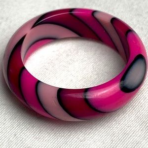 Truly Vintage Resin raspberry cranberry candy stripe ring Barbiecore Barbie pink